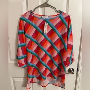 NWT Women’s Small First Love red abstract blouse. 3/4 Sleeve Color Block